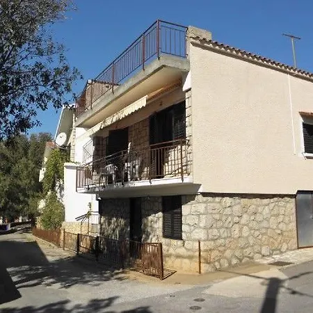 Mara Apartment *