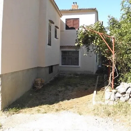 Mara * Stari Grad (Hvar)